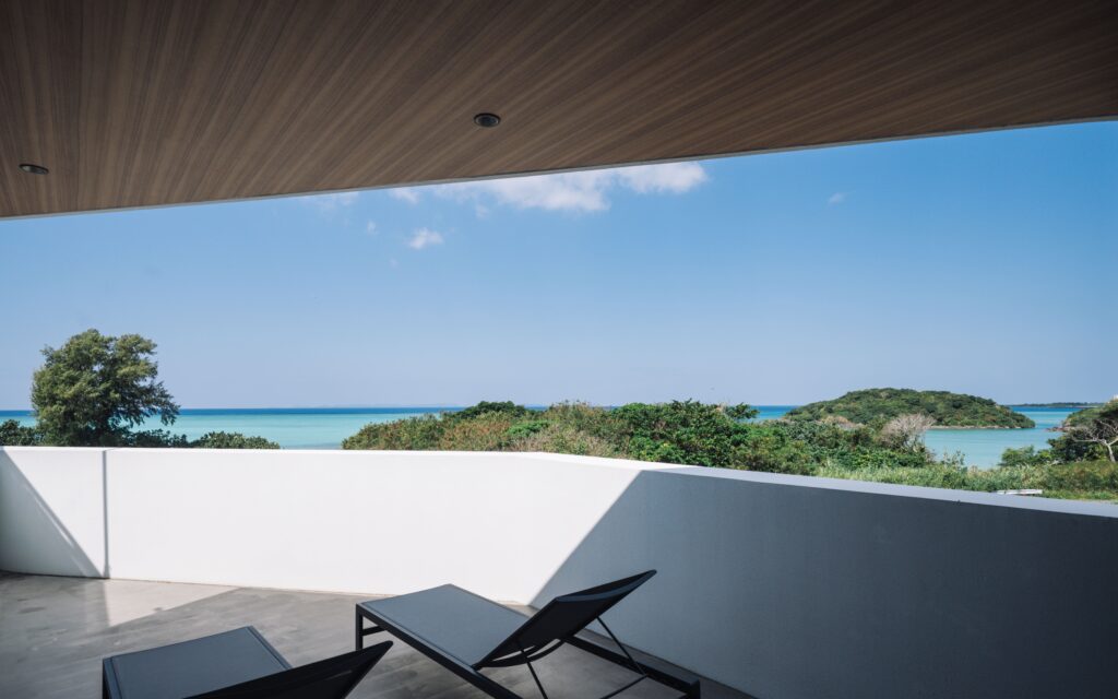 LiKES NASHIRO OCEAN FRONT Seaside Suite